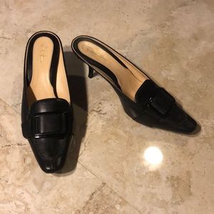 Classic Cole Haan Heels Like New